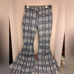 Rock & Roll Denim Jeans Women’s 30x34 Blue Aztec Printed Bell Bottom High Rise